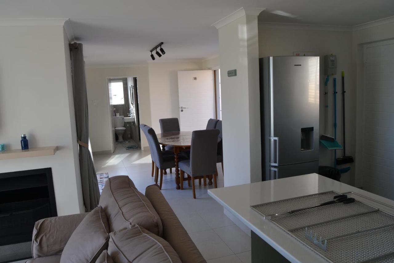 Hermanus Beach Club - Le Maree House 18 Exteriör bild